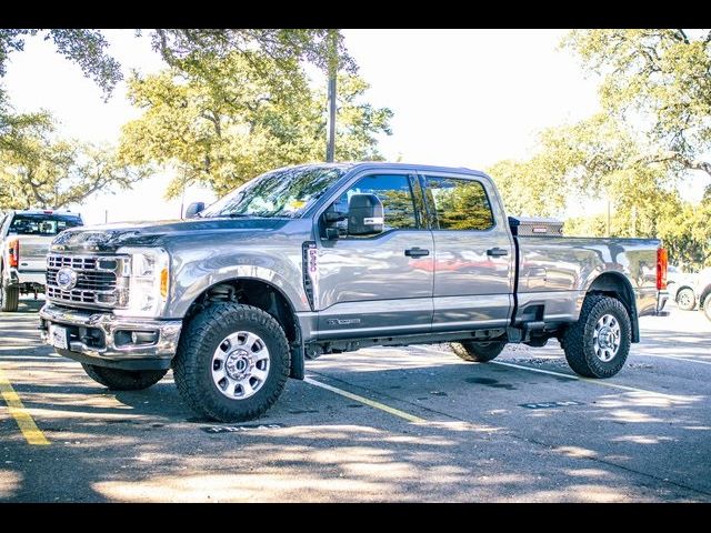 2023 Ford F-350 XLT