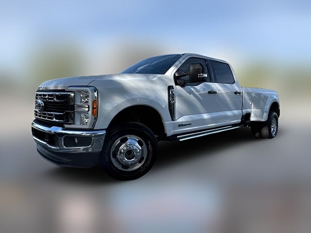 2023 Ford F-350 XLT