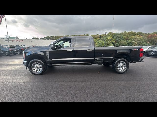 2023 Ford F-350 Lariat