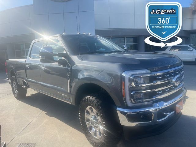 2023 Ford F-350 Lariat