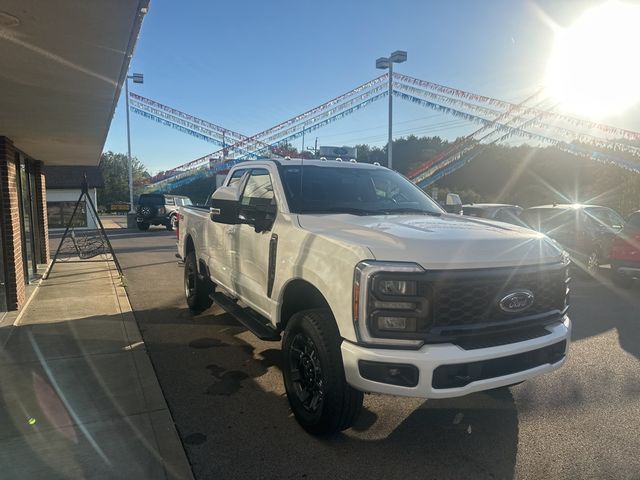 2023 Ford F-350 Lariat