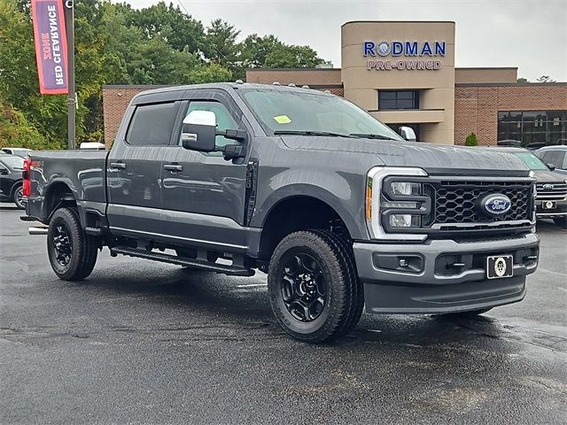 2023 Ford F-350 XLT