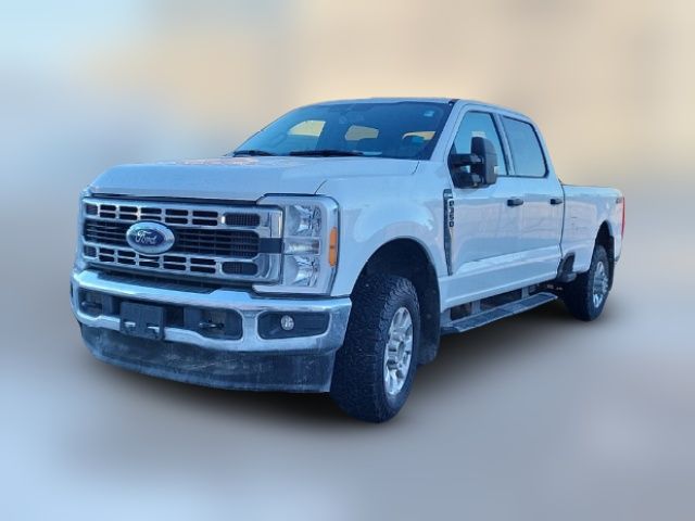 2023 Ford F-350 XLT