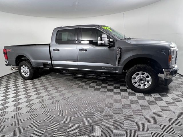 2023 Ford F-350 XLT