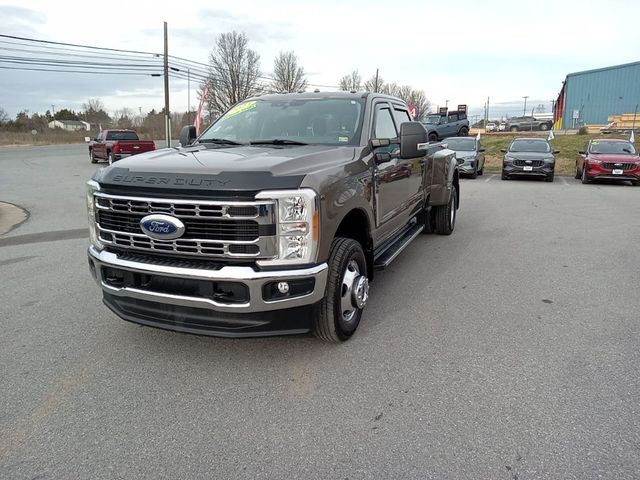 2023 Ford F-350 XLT