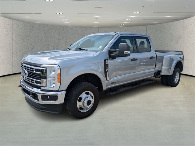 2023 Ford F-350 XLT