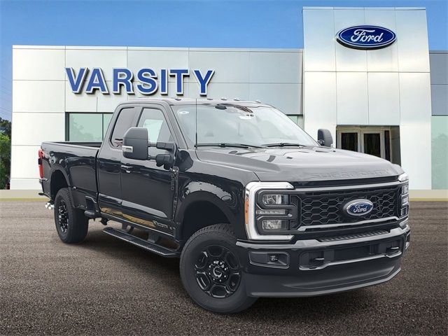 2023 Ford F-350 XLT