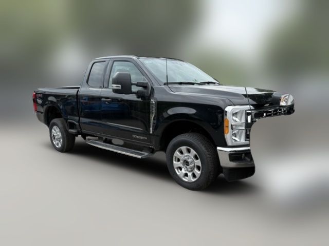 2023 Ford F-350 XLT