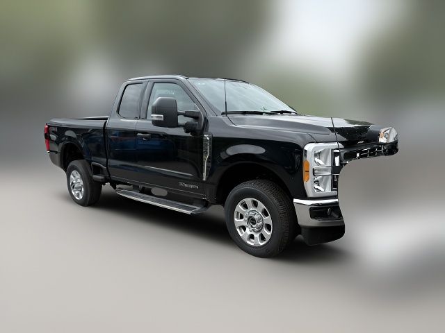2023 Ford F-350 XLT