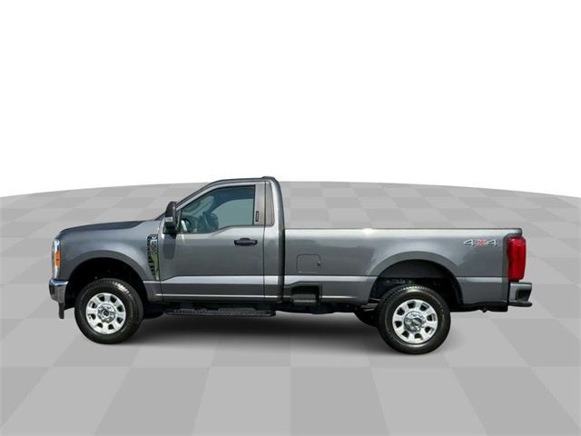 2023 Ford F-350 XLT