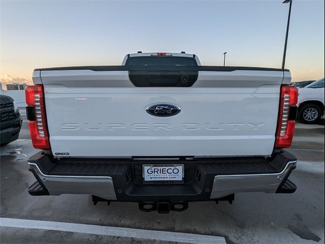 2023 Ford F-350 XLT