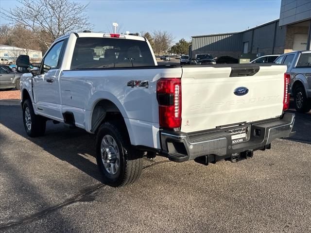 2023 Ford F-350 XLT