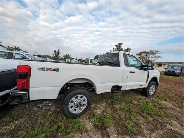 2023 Ford F-350 XLT