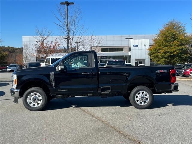 2023 Ford F-350 XLT