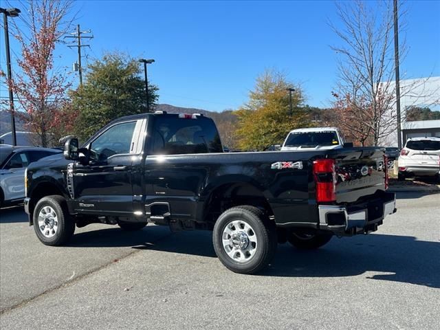 2023 Ford F-350 XLT