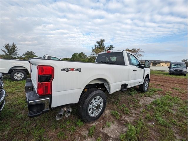 2023 Ford F-350 XLT