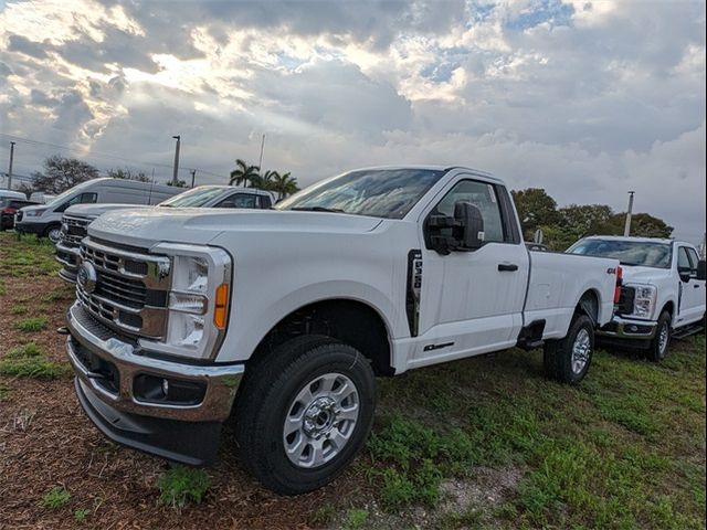 2023 Ford F-350 XLT