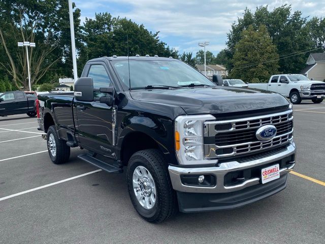 2023 Ford F-350 XLT