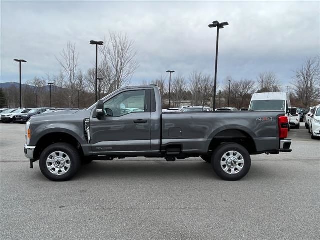 2023 Ford F-350 XLT