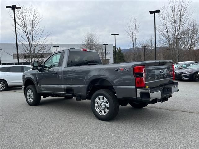 2023 Ford F-350 XLT