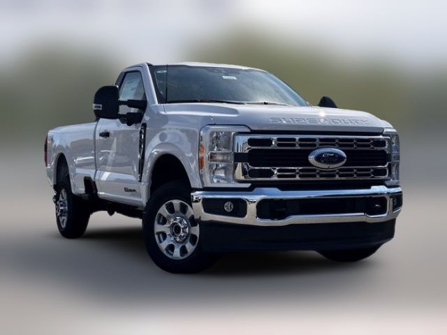 2023 Ford F-350 XLT