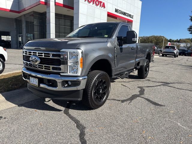 2023 Ford F-350 XLT