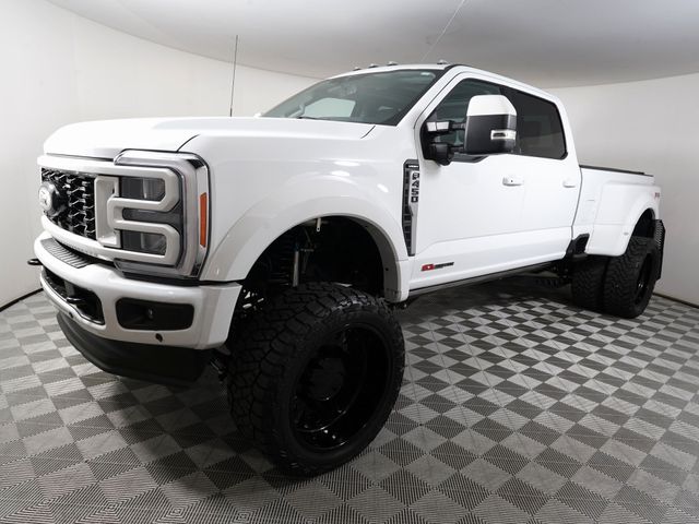 2023 Ford F-450 Lariat