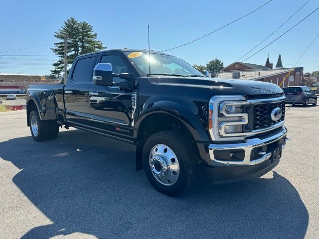 2023 Ford F-450 Lariat