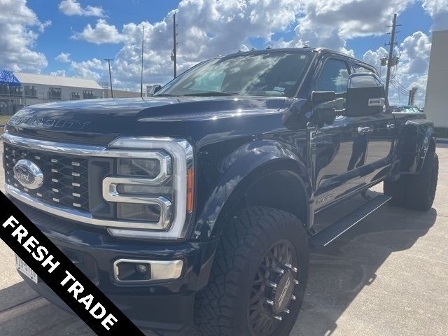 2023 Ford F-450 Platinum