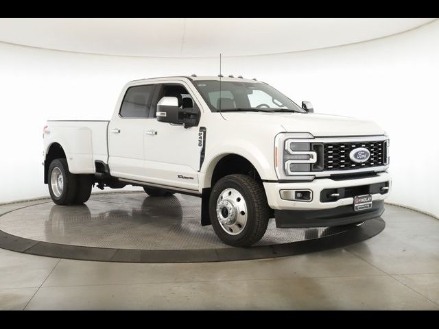 2023 Ford F-450 Platinum