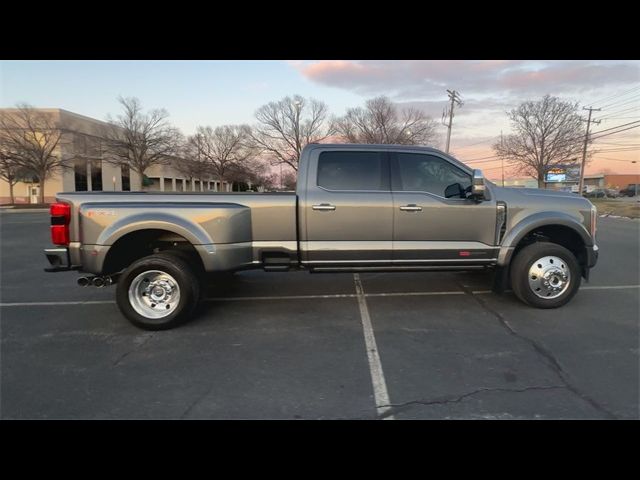 2023 Ford F-450 Lariat