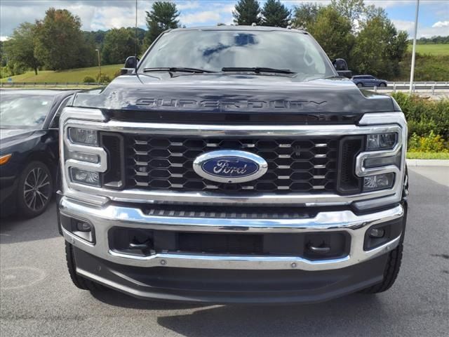 2023 Ford F-450 Lariat