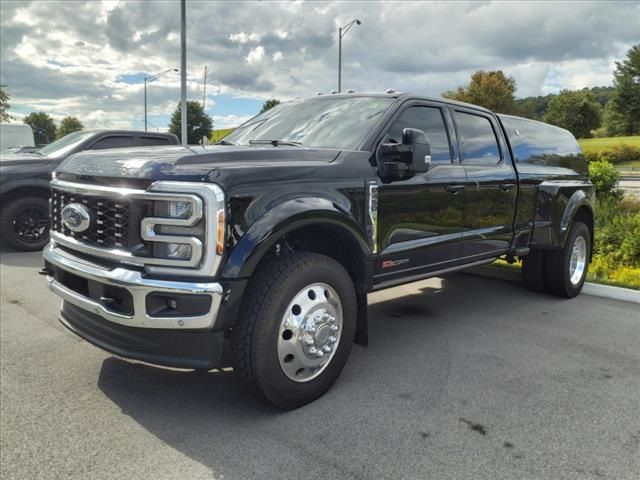 2023 Ford F-450 Lariat