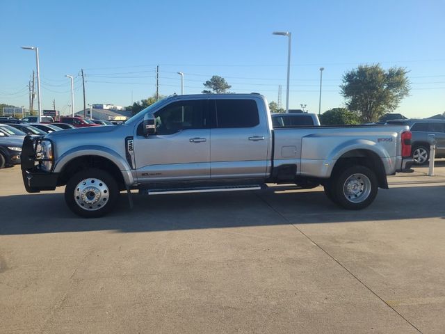 2023 Ford F-450 Lariat