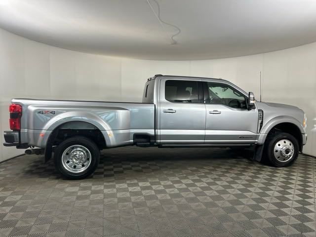 2023 Ford F-450 Lariat