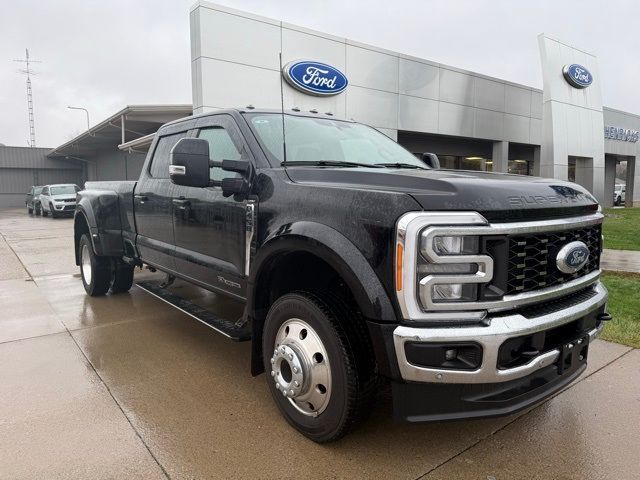 2023 Ford F-450 Lariat