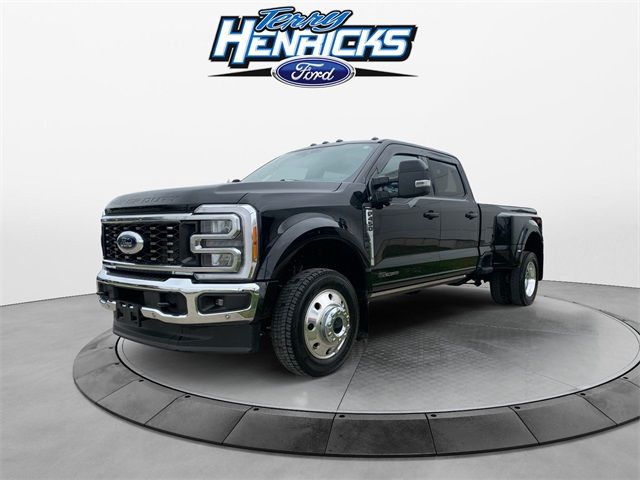 2023 Ford F-450 Lariat