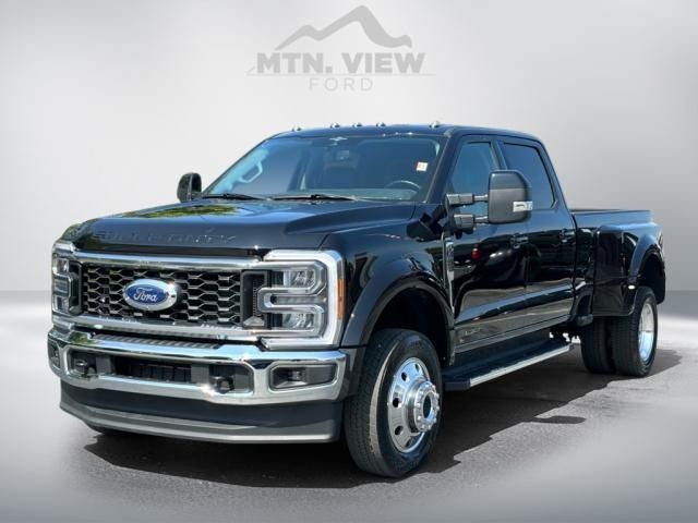 2023 Ford F-450 Lariat