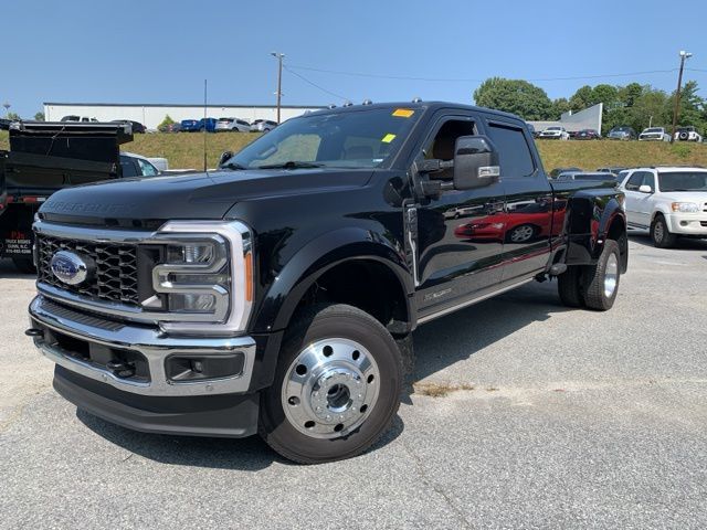 2023 Ford F-450 Lariat