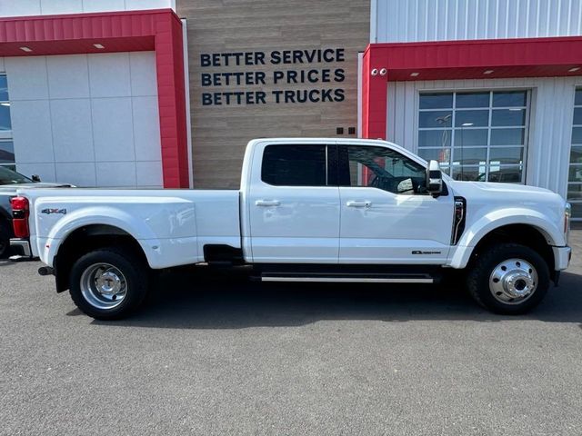 2023 Ford F-450 Lariat