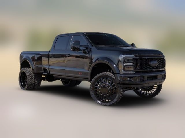 2023 Ford F-450 Platinum