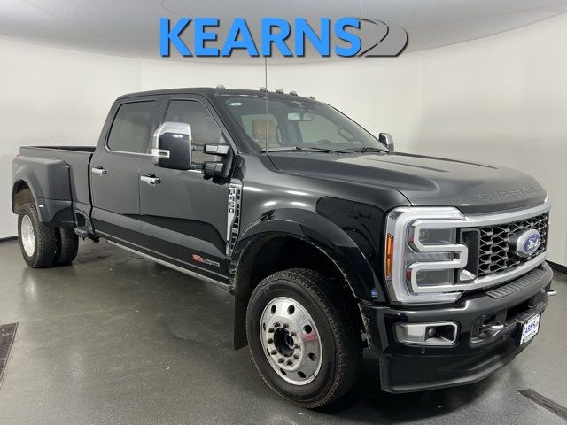 2023 Ford F-450 Platinum