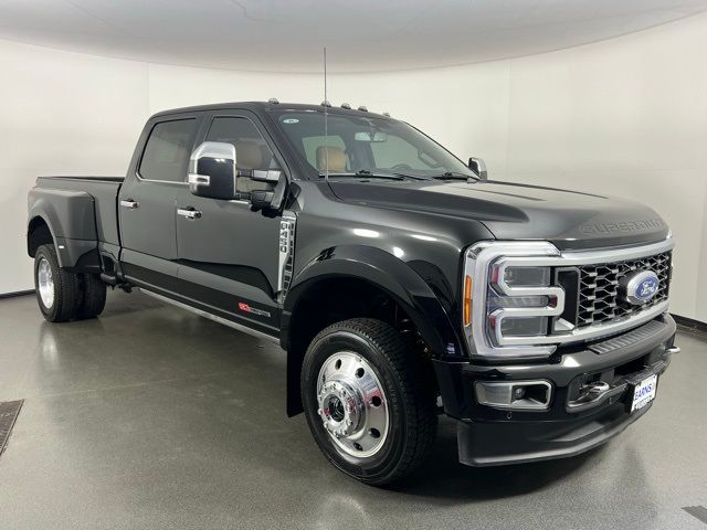 2023 Ford F-450 Platinum