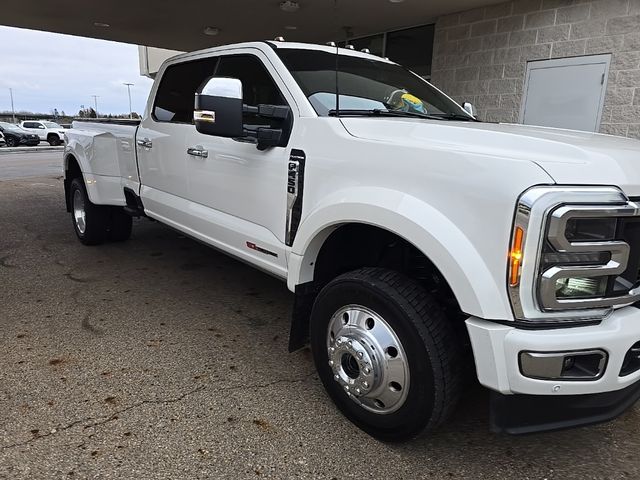 2023 Ford F-450 Platinum