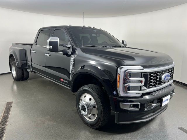 2023 Ford F-450 Platinum