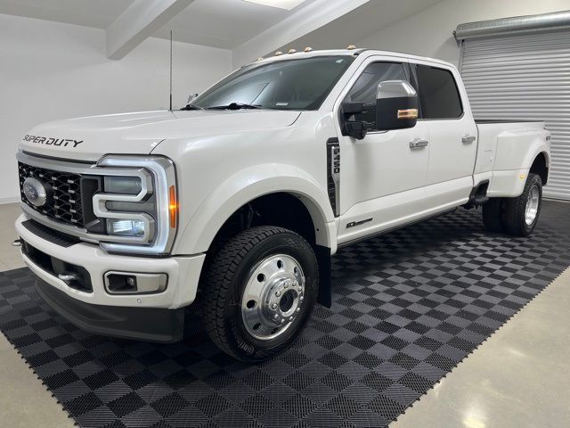 2023 Ford F-450 Platinum