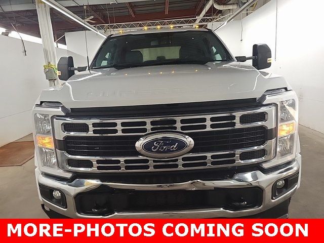 2023 Ford F-450 XLT