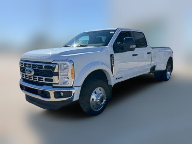 2023 Ford F-450 XLT