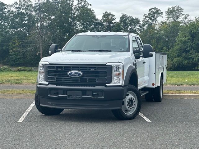 2023 Ford F-550 