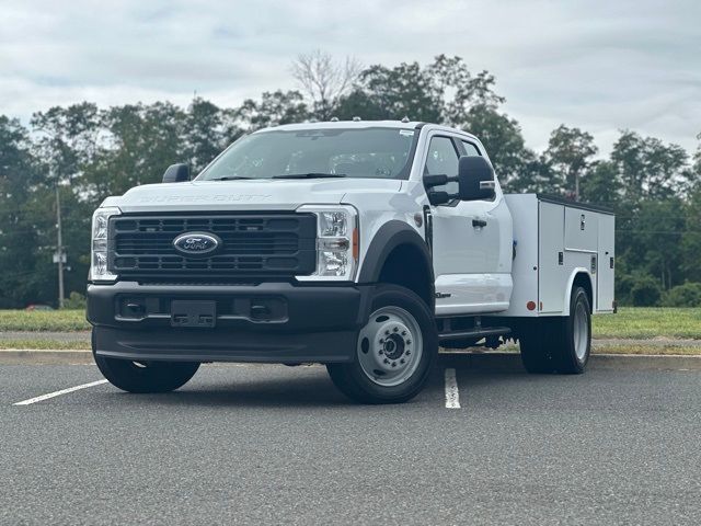 2023 Ford F-550 